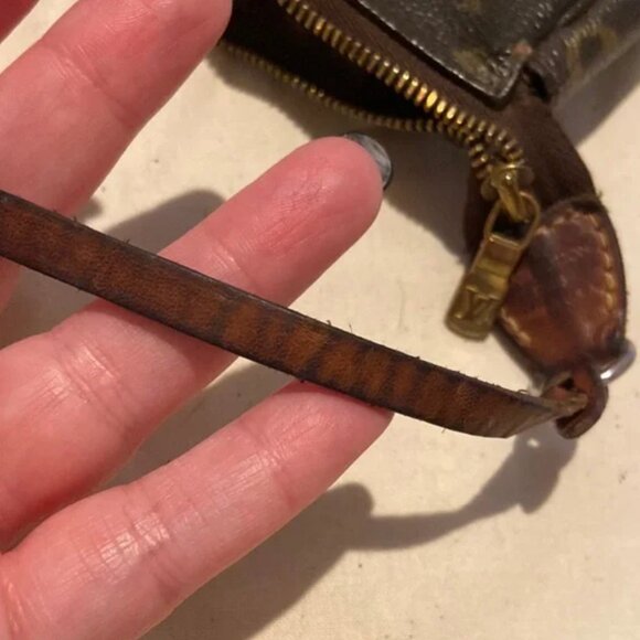 Louis Vuitton Pochette Accessories Monogram Canvas - very old - Picture 6 of 14